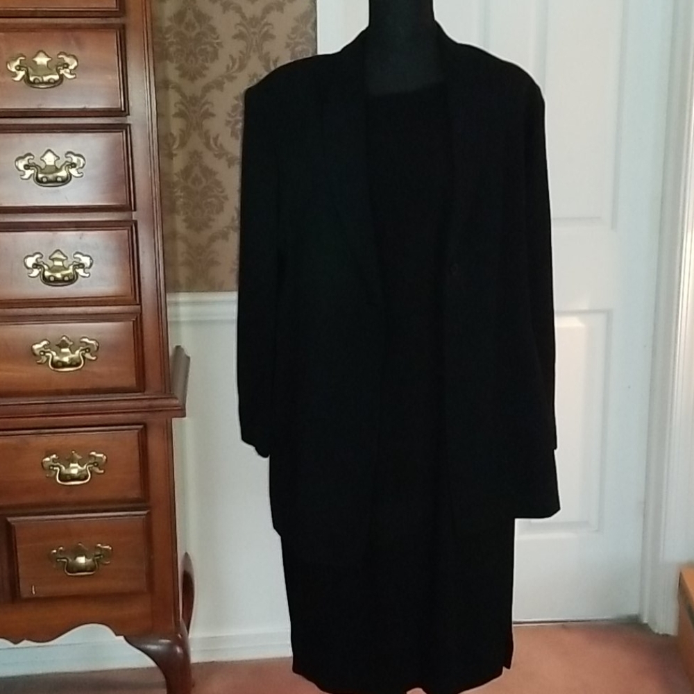 Black sleeveless dress and blazer